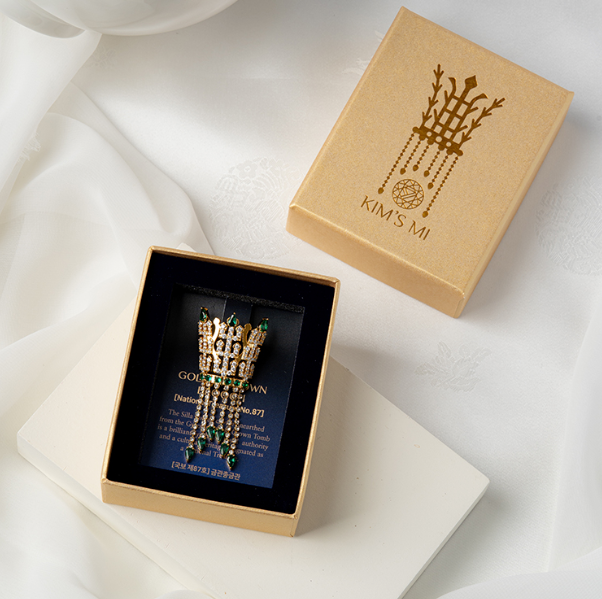 Gold Crown Brooch 금관브로치